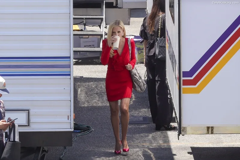 Sarah Michelle Gellar photo 2 of 653