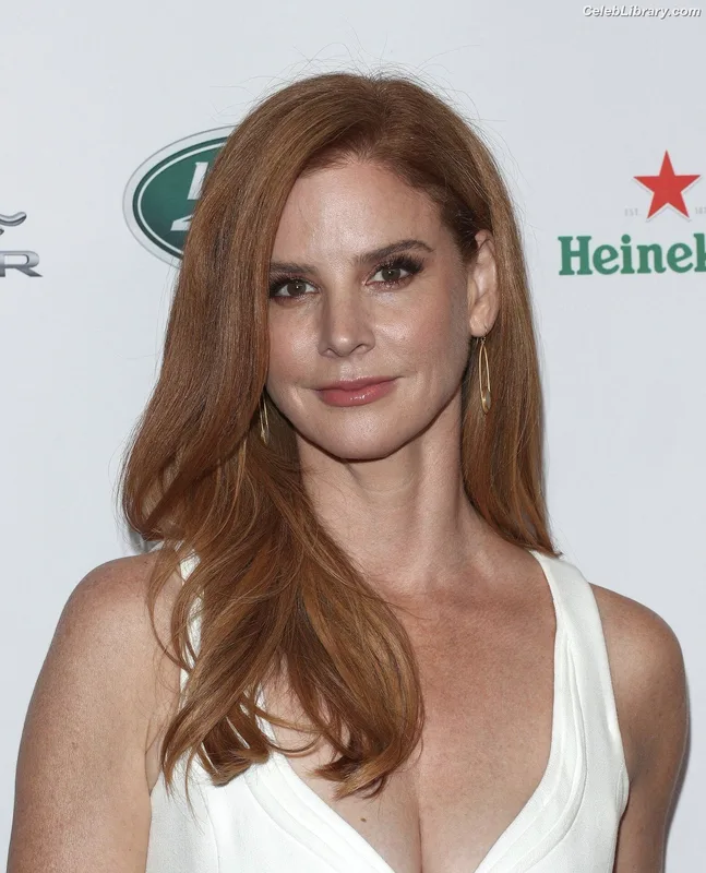 Sarah Rafferty photo 4 of 63
