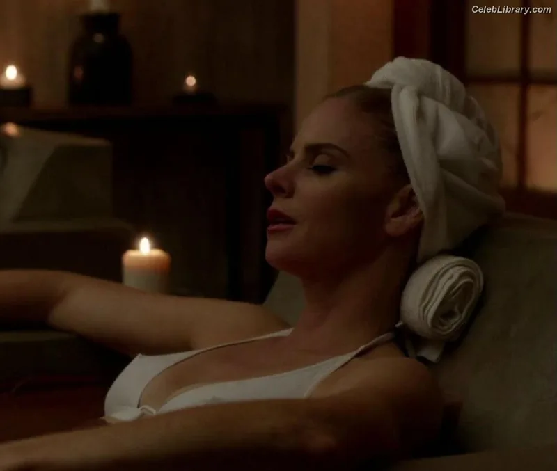 Sarah Rafferty photo 14 of 63