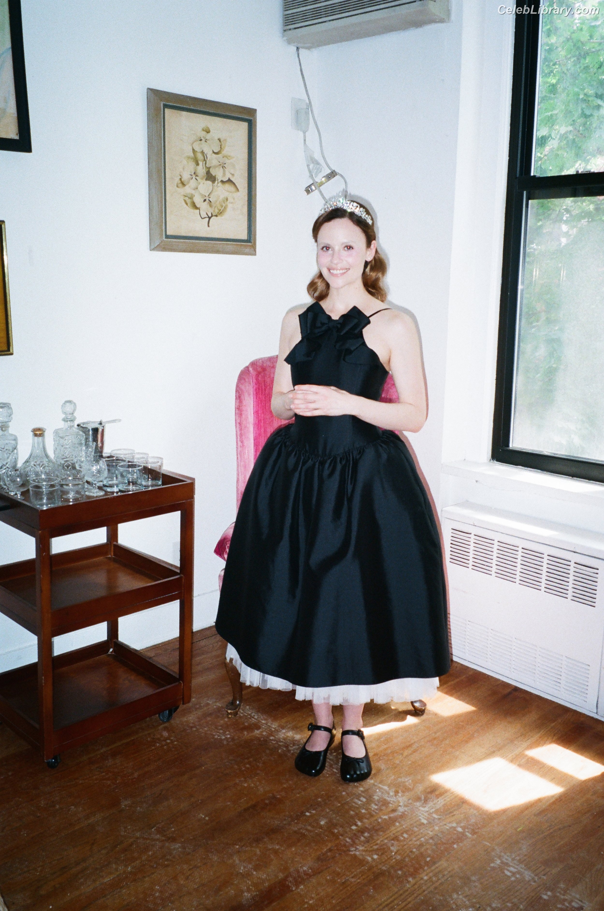 Sarah Ramos photo 4 of 11
