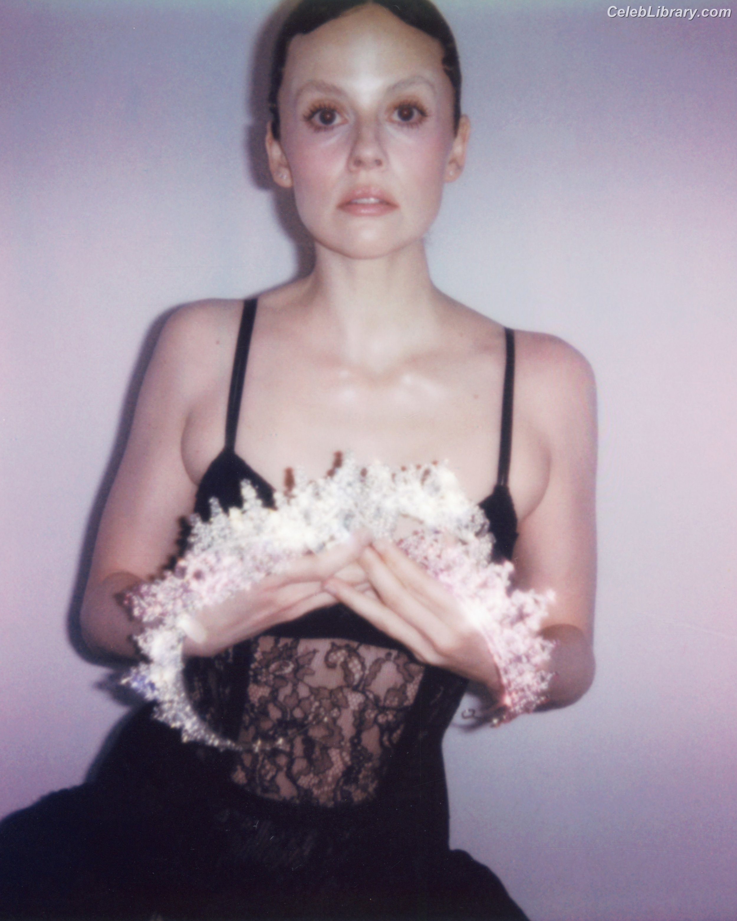 Sarah Ramos photo 11 of 11