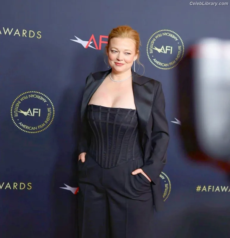 Sarah Snook photo 9 of 146