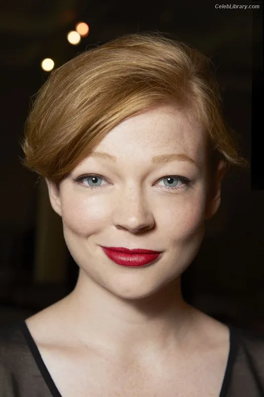 Sarah Snook photo 17 of 146