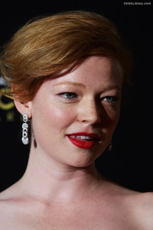 Sarah Snook photo 18 of 146