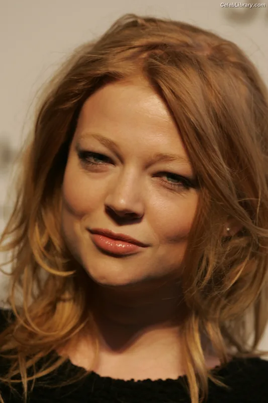 Sarah Snook photo 19 of 146