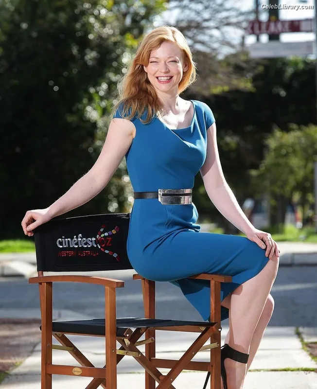 Sarah Snook photo 10 of 146