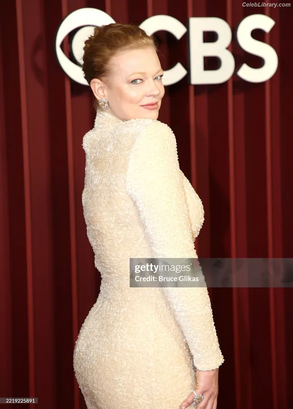 Sarah Snook photo 19 of 146