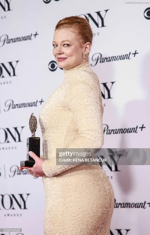 Sarah Snook photo 22 of 146