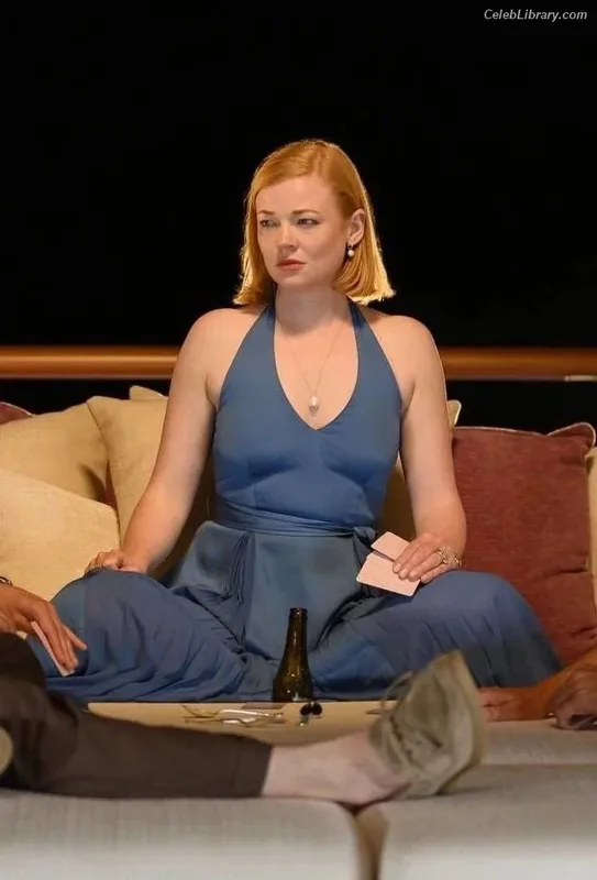 Sarah Snook photo 3 of 146