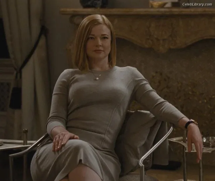 Sarah Snook photo 6 of 146