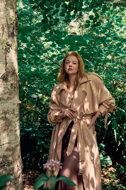 Sarah Snook photo 8 of 146