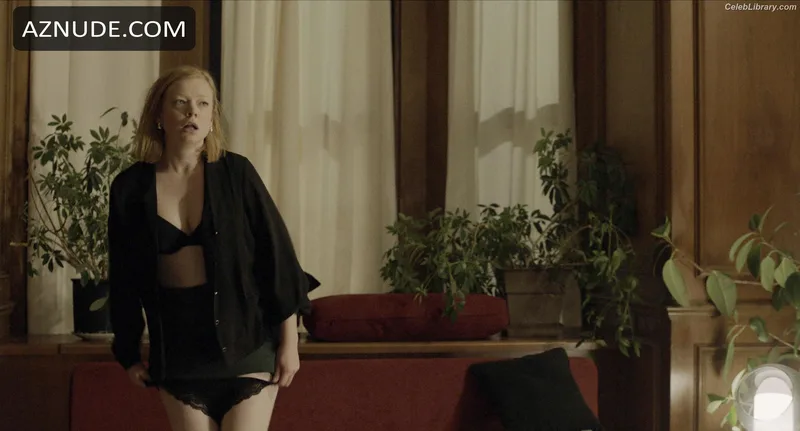 Sarah Snook photo 17 of 146