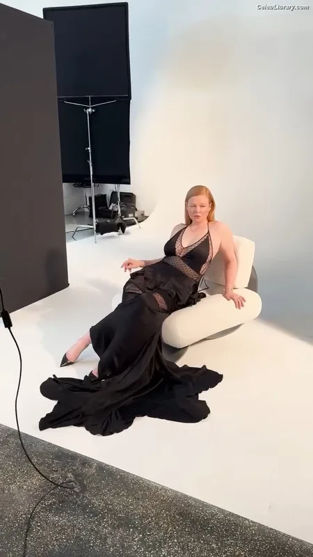 Sarah Snook photo 15 of 146