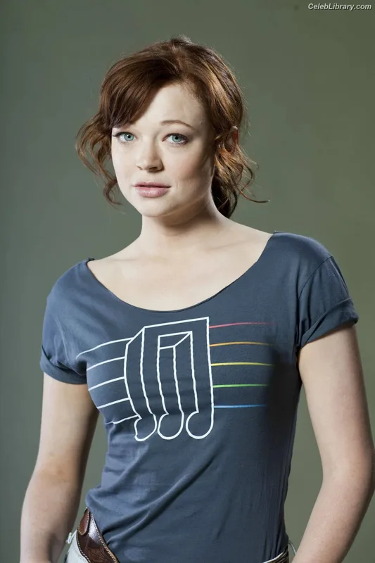 Sarah Snook photo 18 of 146