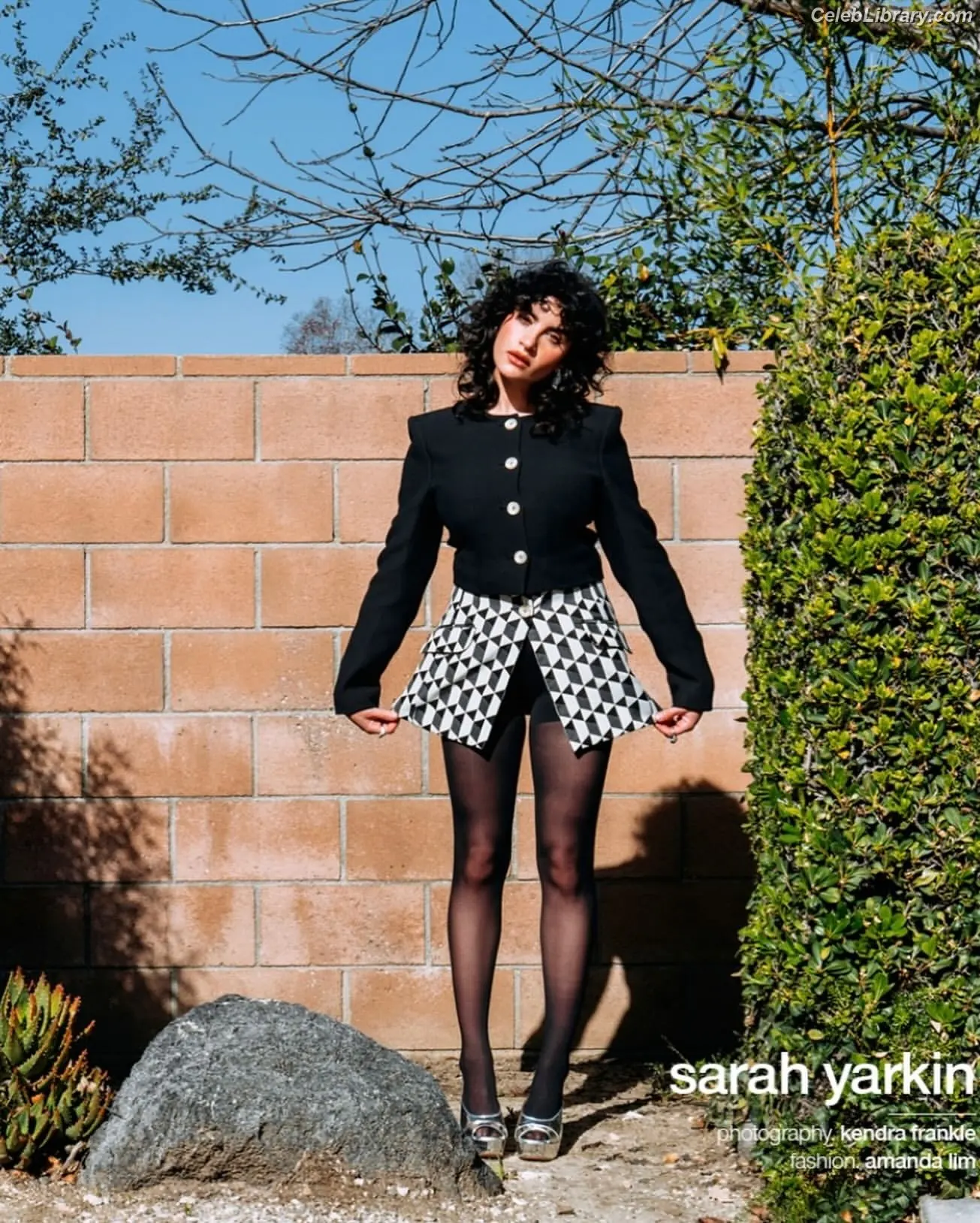 Sarah Yarkin photo 20 of 111