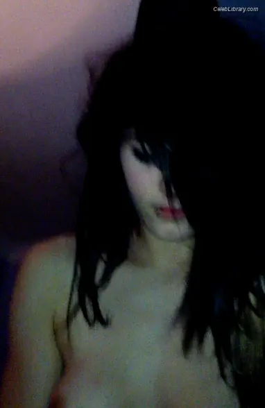 Saraya Bevis photo 1 of 839