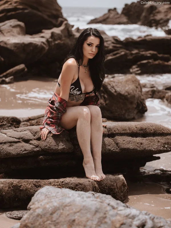 Saraya Bevis photo 7 of 838