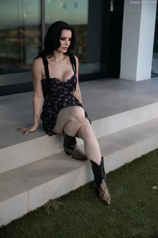 Saraya Bevis photo 19 of 838