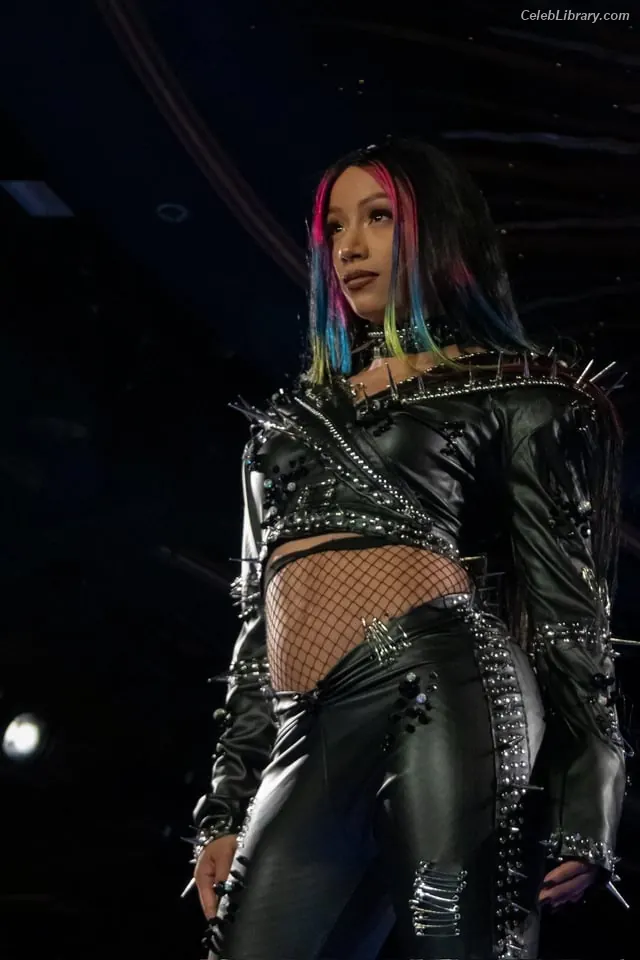 Sasha Banks photo 3 of 775