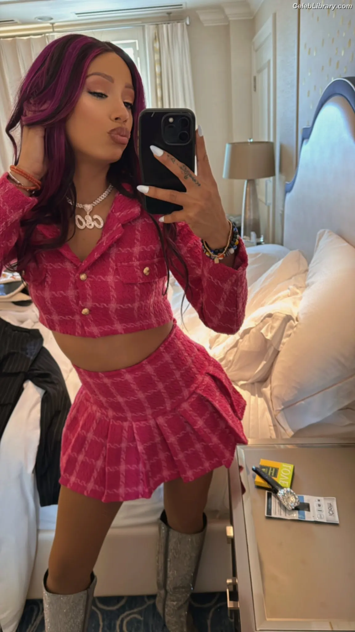 Sasha Banks photo 7 of 775