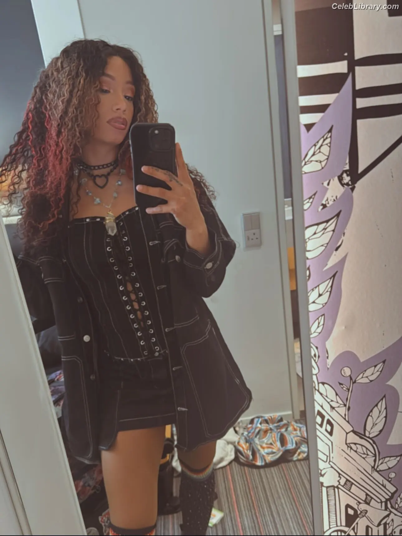 Sasha Banks photo 9 of 775