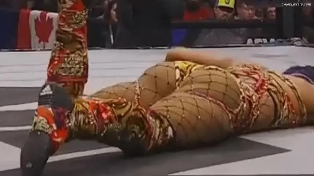 Sasha Banks photo 7 of 775