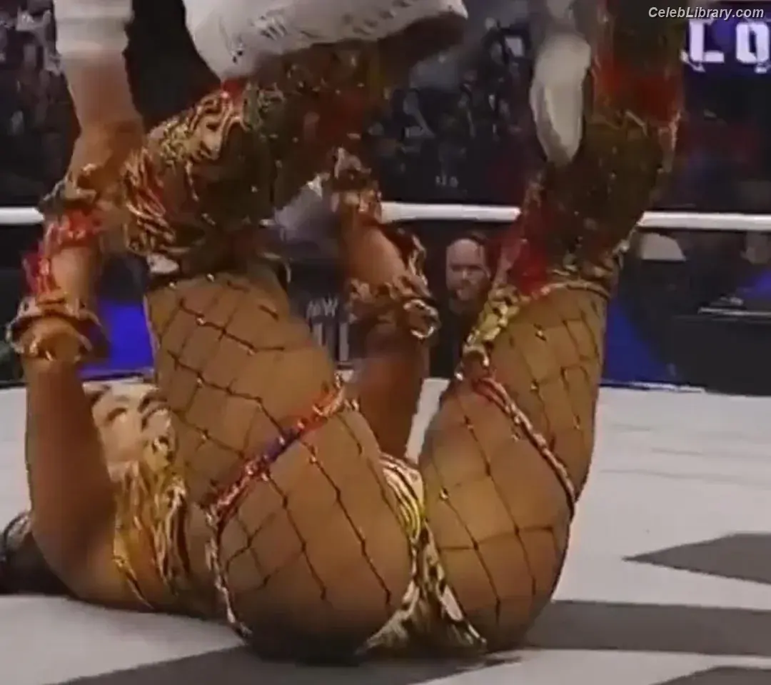Sasha Banks photo 10 of 775