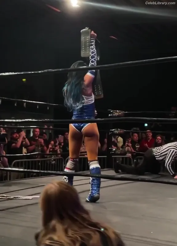 Sasha Banks photo 3 of 776