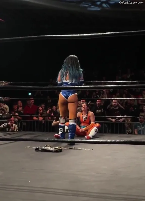 Sasha Banks photo 7 of 776