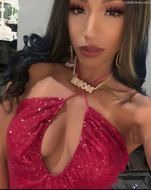 Sasha Banks photo 12 of 776