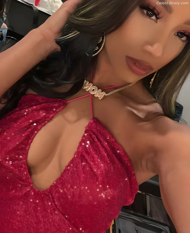Sasha Banks photo 13 of 776