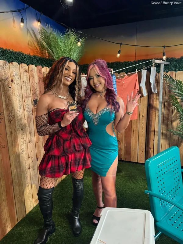 Sasha Banks photo 16 of 776