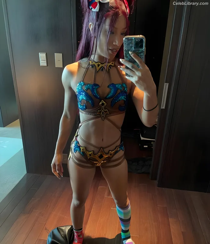 Sasha Banks photo 4 of 776