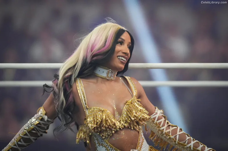 Sasha Banks photo 16 of 776