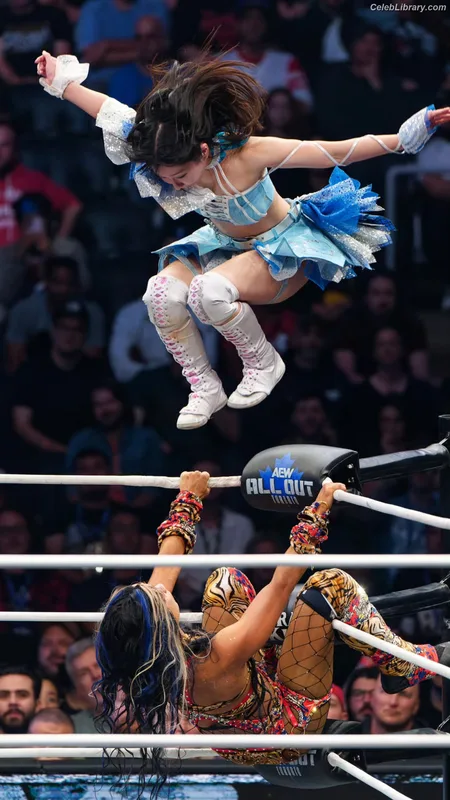 Sasha Banks photo 14 of 776