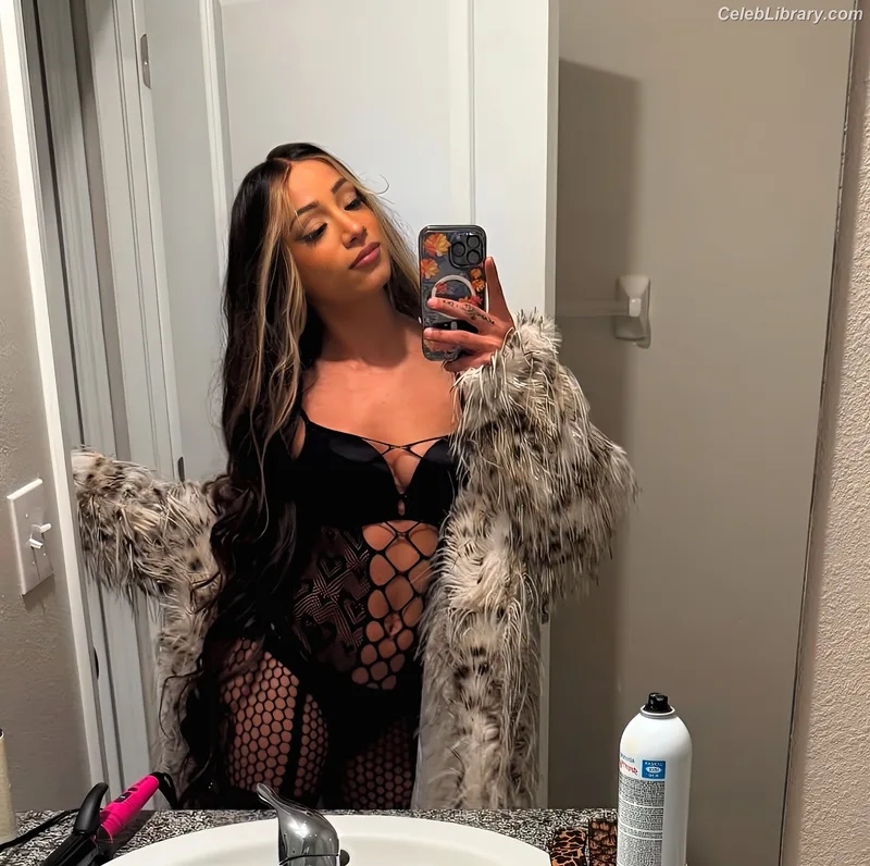 Sasha Banks photo 24 of 776