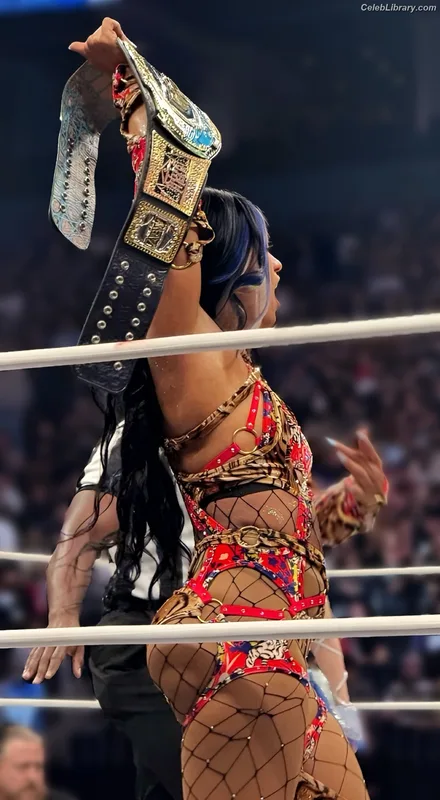 Sasha Banks photo 4 of 776