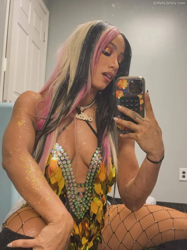 Sasha Banks photo 16 of 776