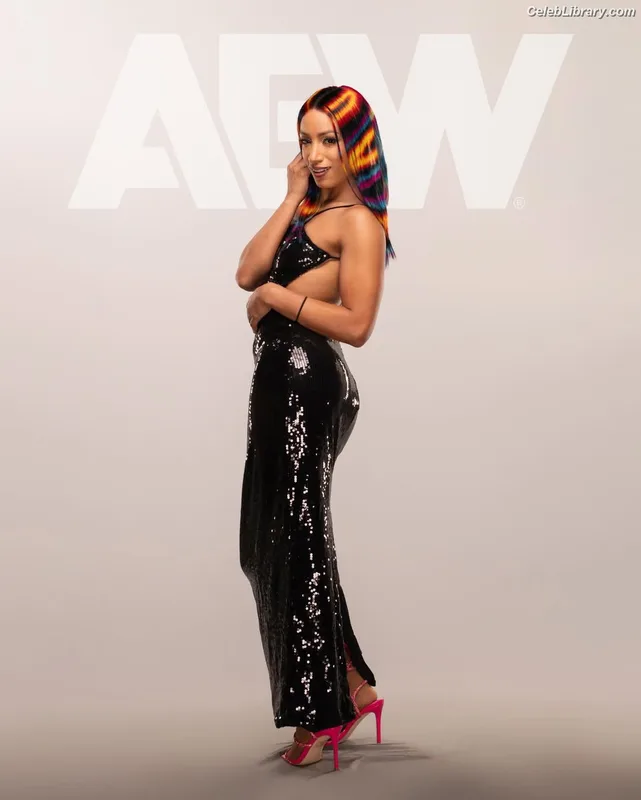 Sasha Banks photo 5 of 776