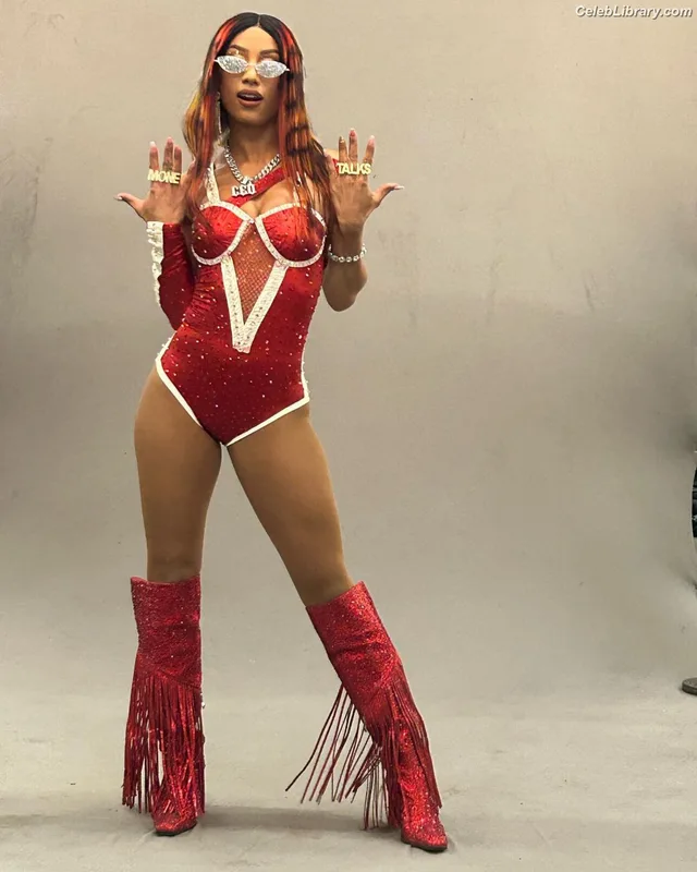 Sasha Banks photo 9 of 776