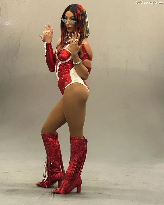 Sasha Banks photo 10 of 776