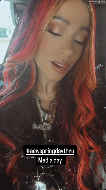 Sasha Banks photo 5 of 776
