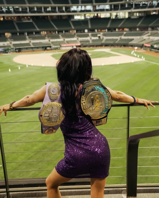 Sasha Banks photo 14 of 776