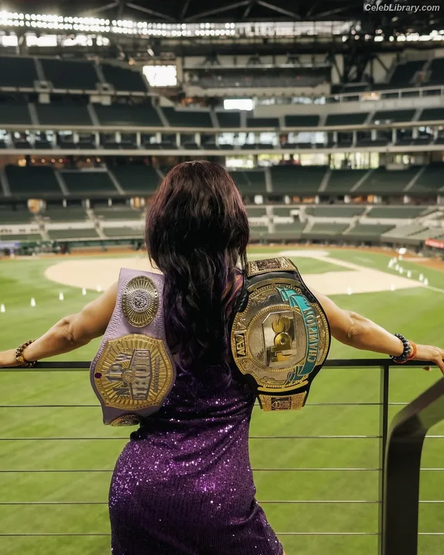 Sasha Banks photo 15 of 776