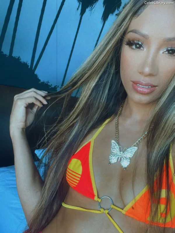 Sasha Banks photo 6 of 776