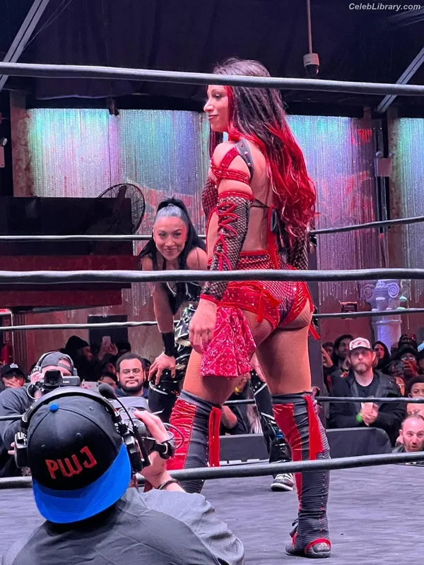 Sasha Banks photo 14 of 776