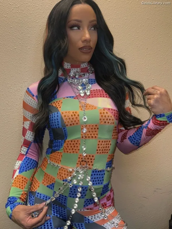 Sasha Banks photo 16 of 776