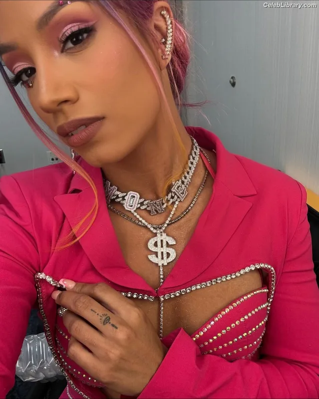 Sasha Banks photo 21 of 776