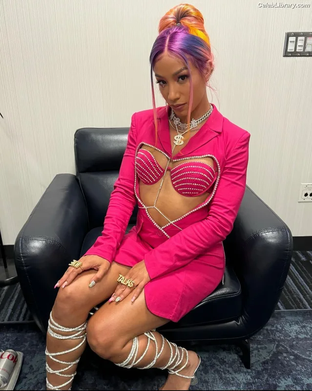 Sasha Banks photo 22 of 776
