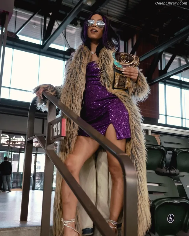 Sasha Banks photo 4 of 776